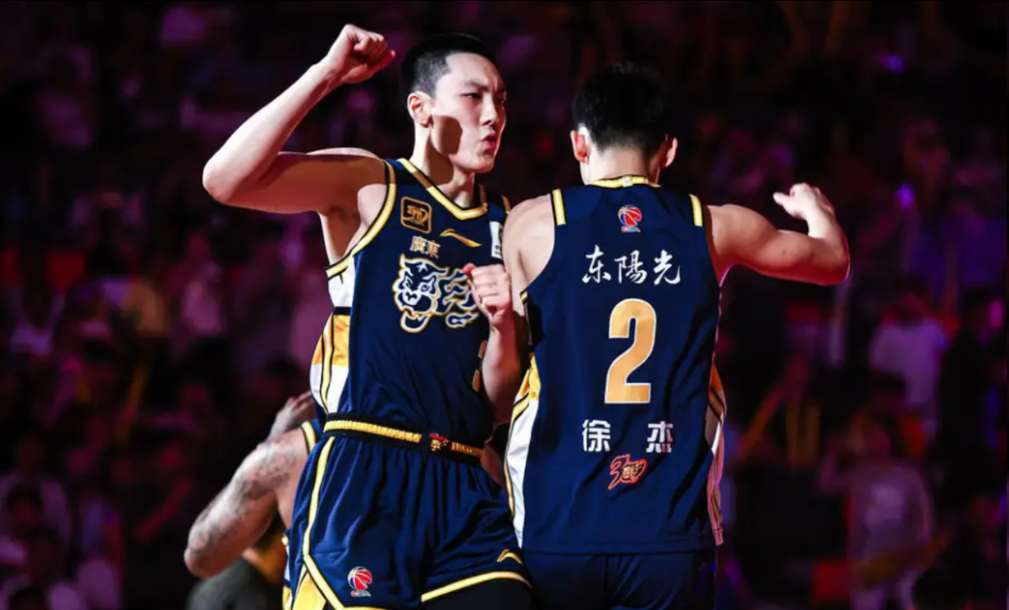 爱游戏-3号状态回暖，2号又迷失了！8中2+4失误，被四川19岁菜鸟打爆了